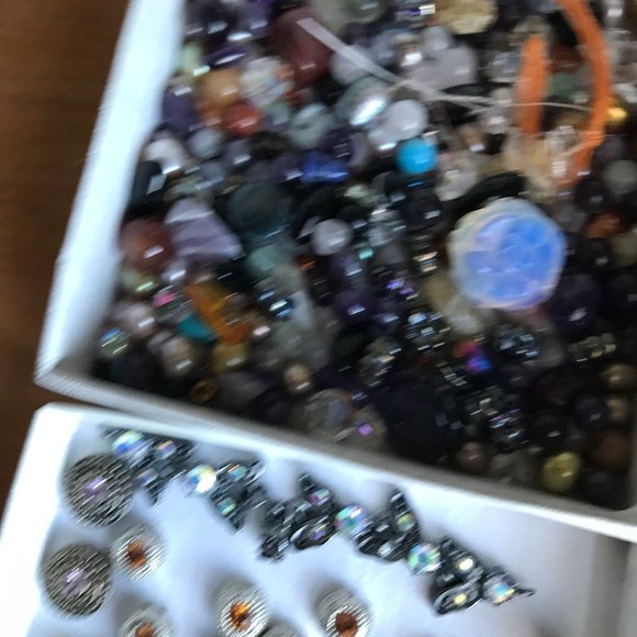 Bundle jewelry making supply~ beads, findings, pendants - Picture 3 of 4